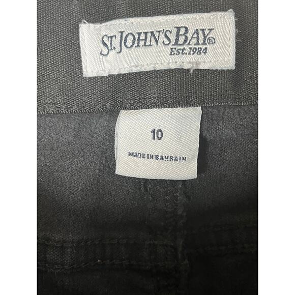 St. John's Bay straight leg corduroy pants, black, size 10, EUC - Picture 2 of 10